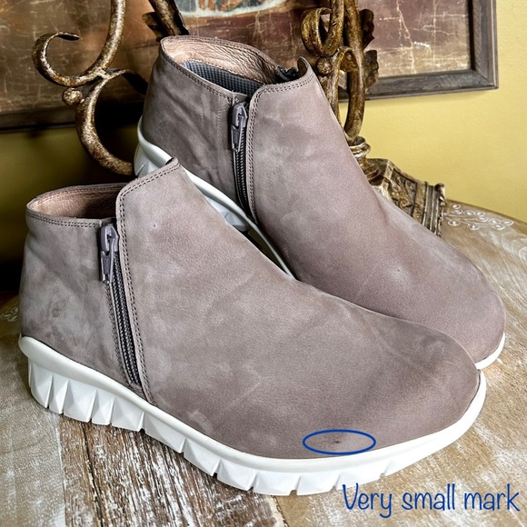 EUC Naot “Zodiac” Sneaker-Inspired Ankle Bootie Tan. Size 38/7-7.5 (see chart) - Picture 2 of 14